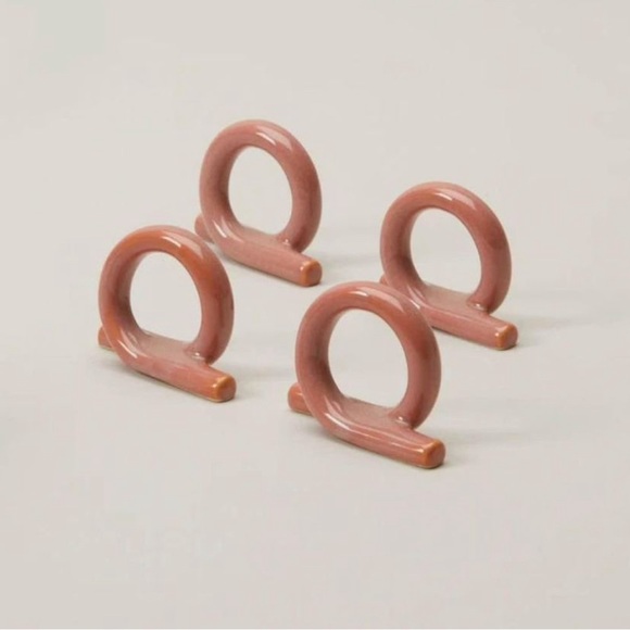 OUI Napkin Rings - 8 Pieces - Picture 3 of 4